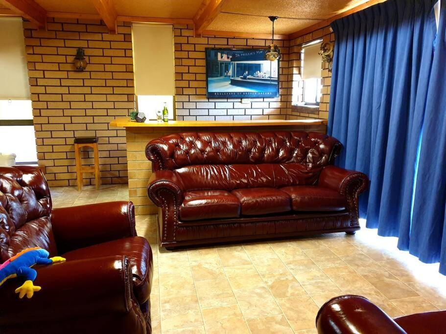 Spacious Holiday Home - Waikerie Экстерьер фото